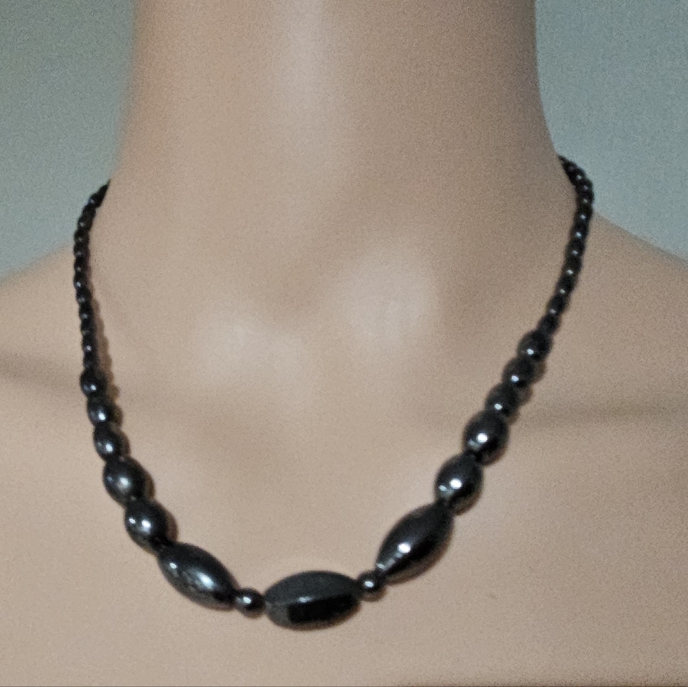 Hematite Beaded Necklace Graduated Black Metallic Stone Necklace.